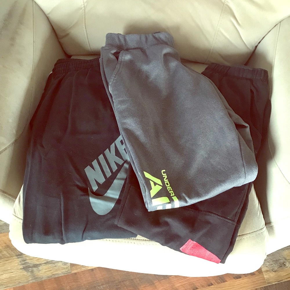 3 pairs of joggers